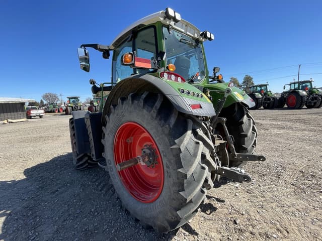 Image of Fendt 724 Vario equipment image 2