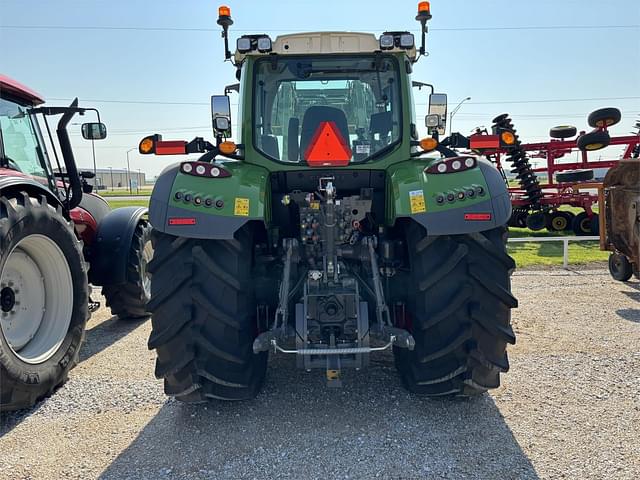 Image of Fendt 724 Vario equipment image 4