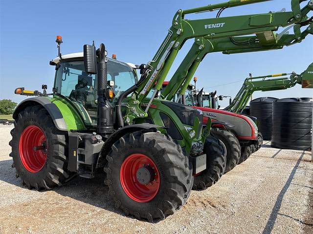 Image of Fendt 724 Vario equipment image 1