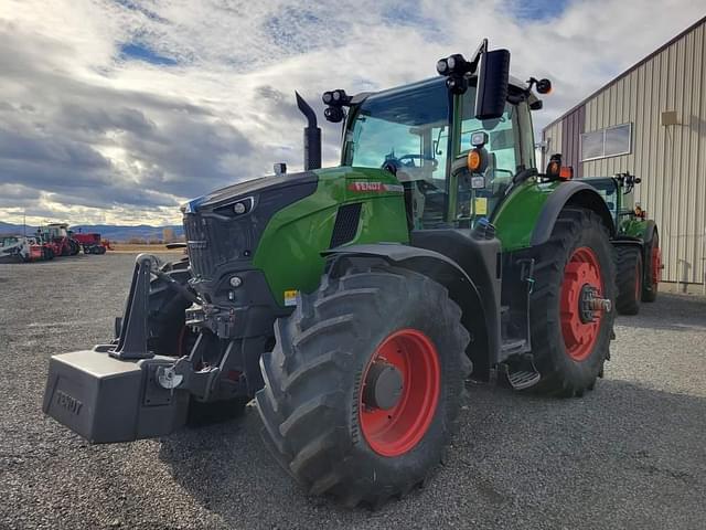 Image of Fendt 724 Vario equipment image 1