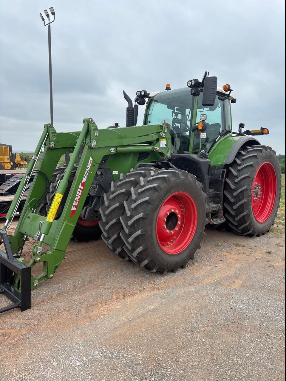 2023 Fendt 728 Vario Equipment Image0