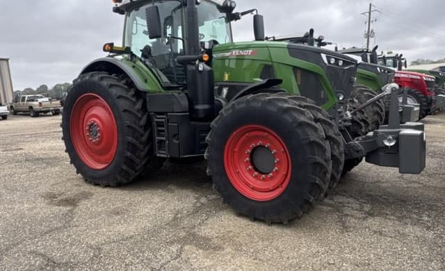 Image of Fendt 933 Vario equipment image 2