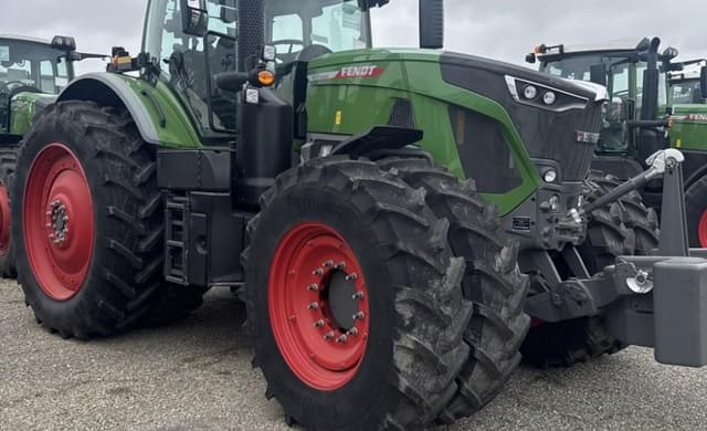 Image of Fendt 933 Vario equipment image 2