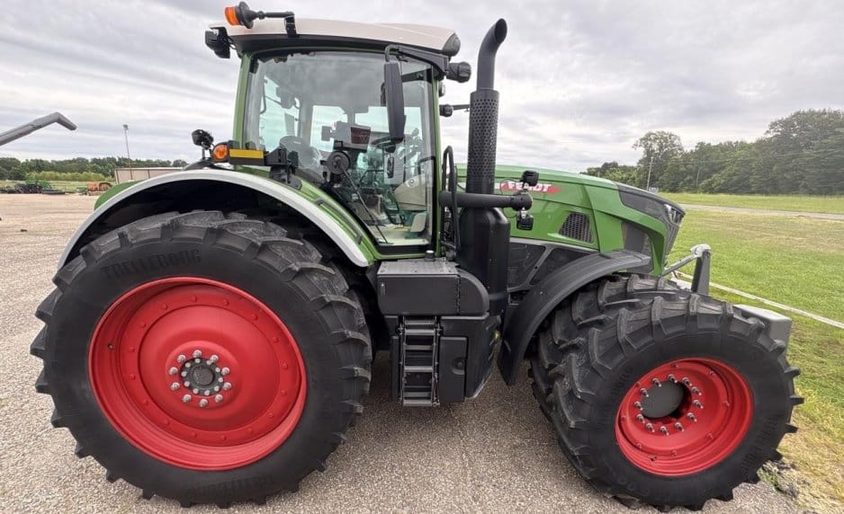 2023 Fendt 933 Vario Equipment Image0