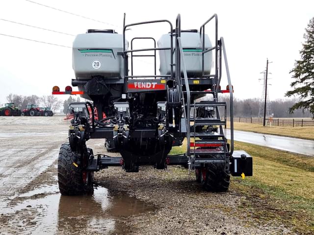 Image of Fendt Momentum 16 equipment image 1