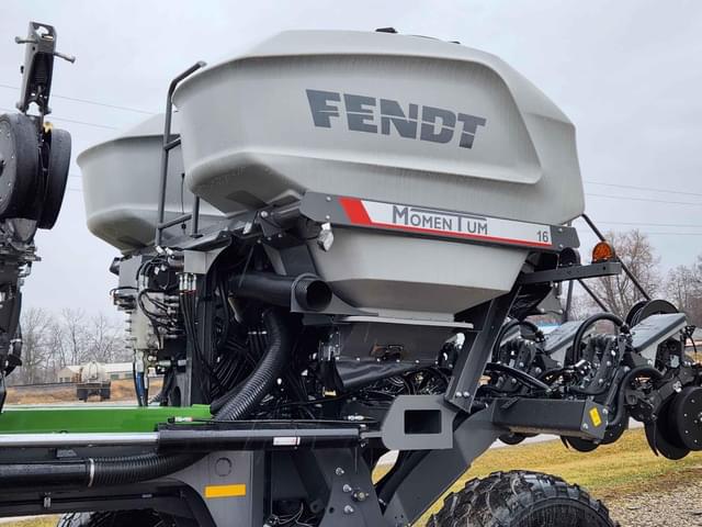 Image of Fendt Momentum 16 equipment image 2