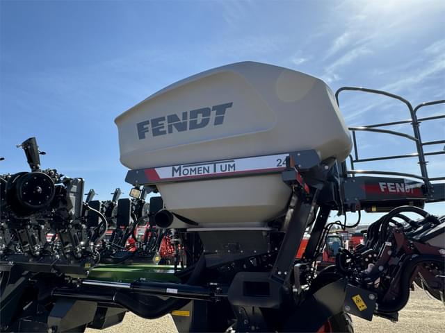Image of Fendt Momentum 24 equipment image 2