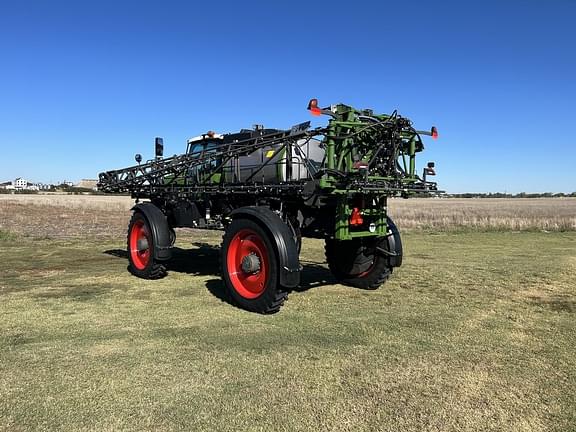 Image of Fendt RoGator 934 equipment image 2