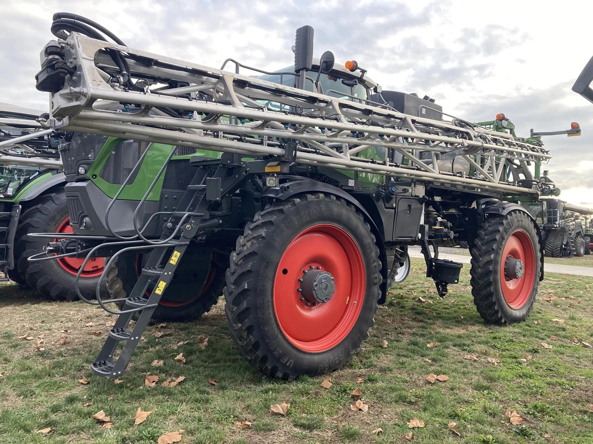 2023 Fendt RoGator 934H Equipment Image0