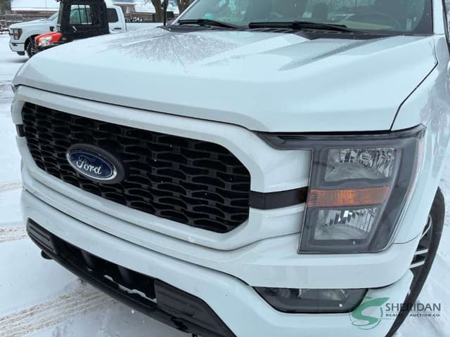 Image of Ford F-150 equipment image 2