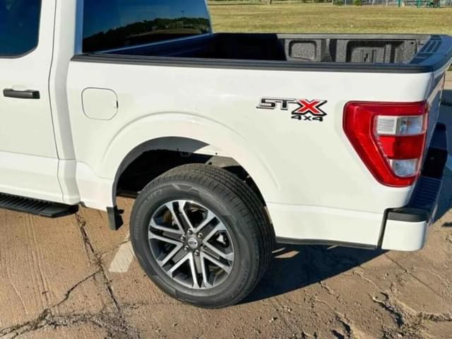 Image of Ford F-150 equipment image 2