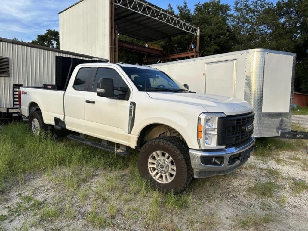 Image of Ford F-250 Primary image