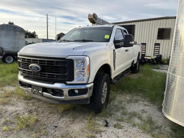 Image of Ford F-250 equipment image 1