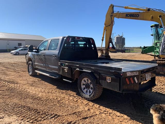 Image of Ford F-350 equipment image 1