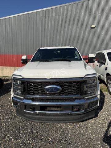 Image of Ford F-450 equipment image 1