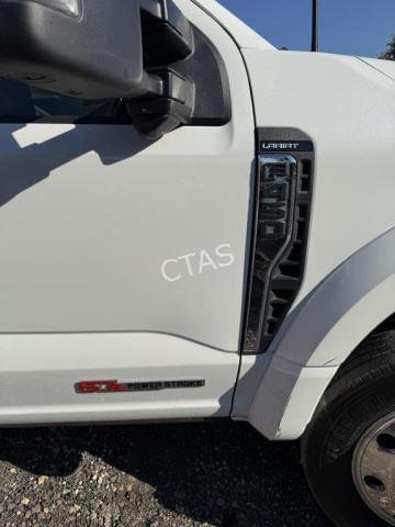 Image of Ford F-450 equipment image 4