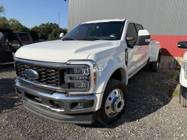 2023 Ford F-450 Equipment Image0