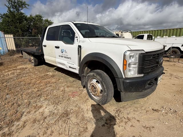 Image of Ford F-550 equipment image 2