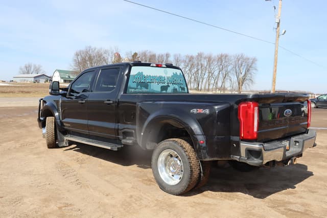 Image of Ford F-450 equipment image 4