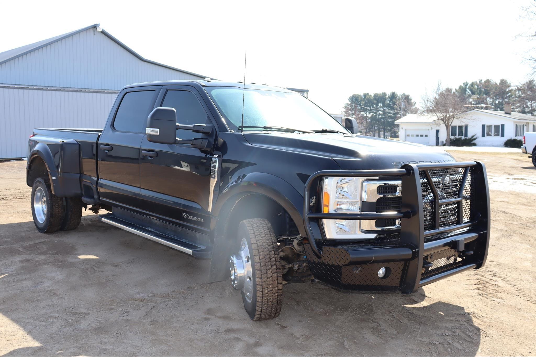 2023 Ford F-450 Equipment Image0