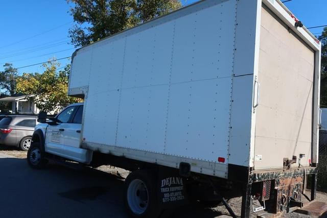 Image of Ford F-450 equipment image 3