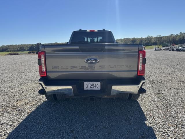 Image of Ford F-450 equipment image 3