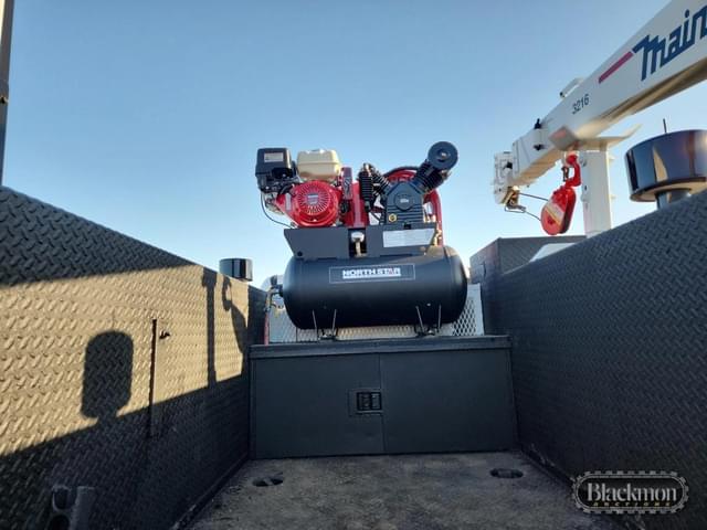 Image of Ford F-550 equipment image 3