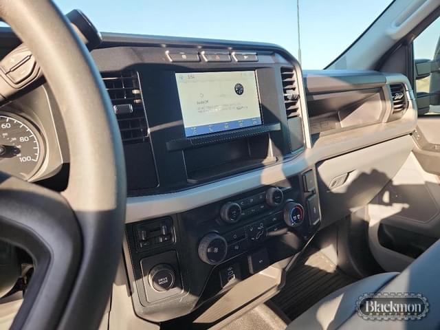 Image of Ford F-550 equipment image 1