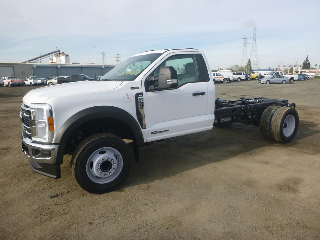 Image of Ford F-600 Primary image