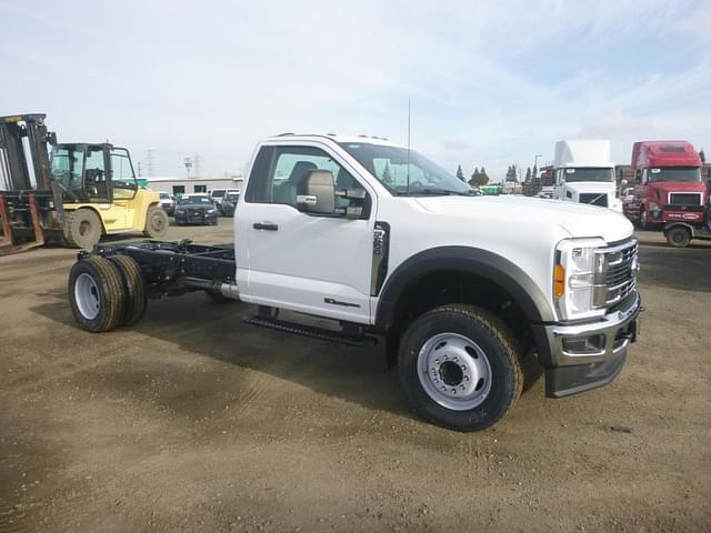 Image of Ford F-600 equipment image 1