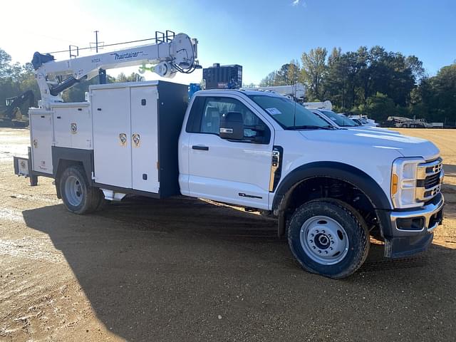 Image of Ford F-600 equipment image 3