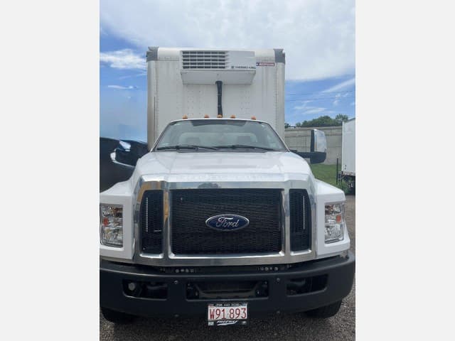 Image of Ford F-750 equipment image 1