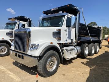 Main image Freightliner 122SD