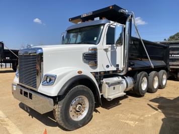 Main image Freightliner 122SD
