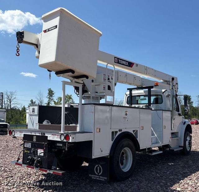 Image of Freightliner Business Class M2 equipment image 4