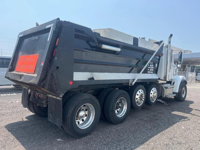 Image of Freightliner Coronado 122 equipment image 4