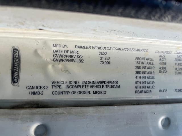 Image of Freightliner Coronado 122 equipment image 2