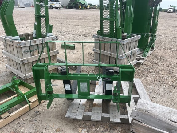 2023 Frontier AP12D Equipment Image0