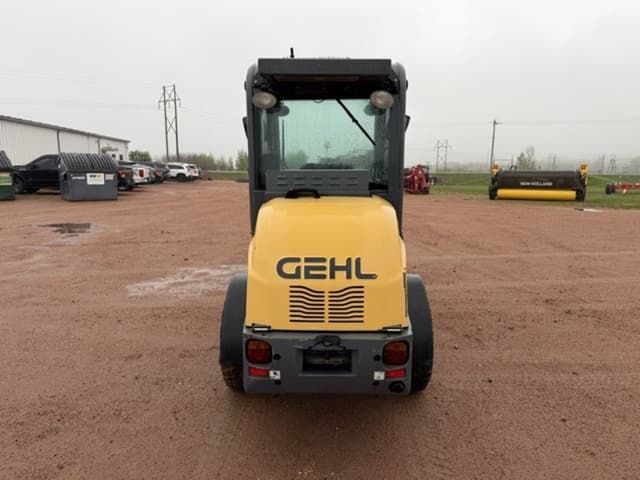 Image of Gehl AL540 equipment image 3