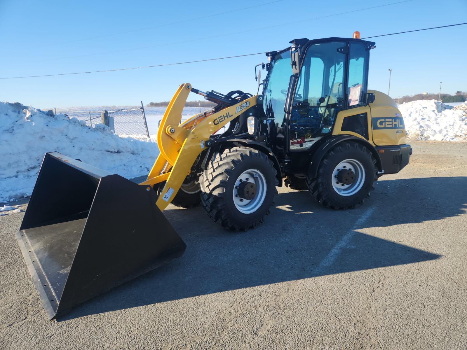 2023 Gehl AL750 Equipment Image0