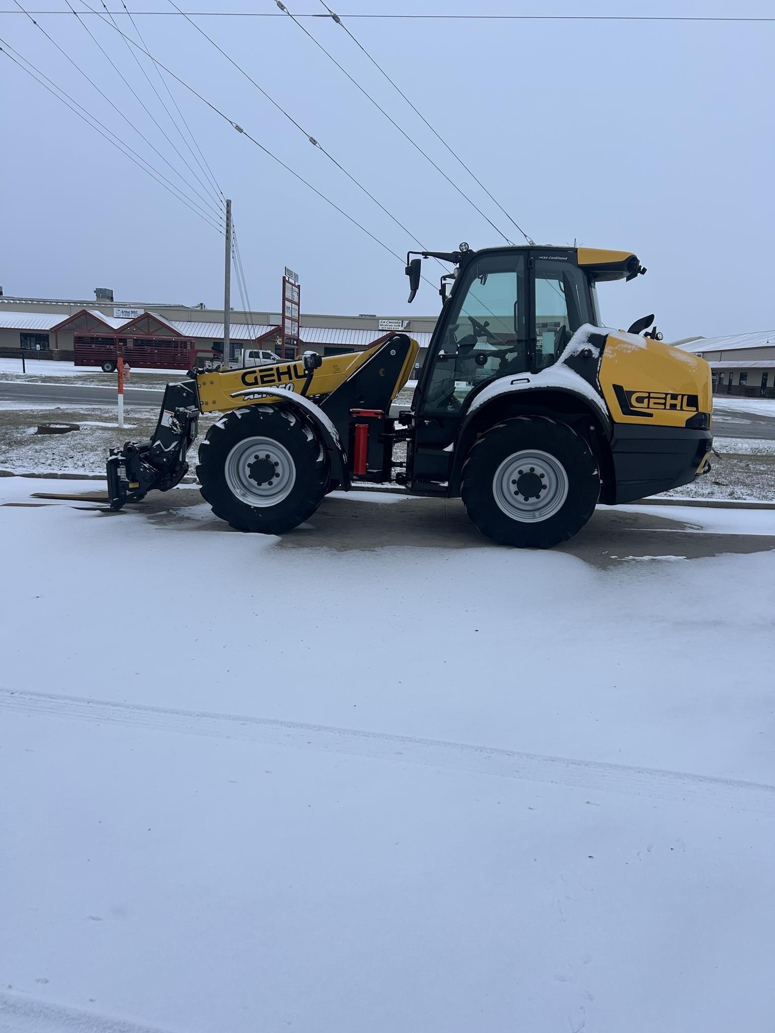 2023 Gehl ALT950 Equipment Image0