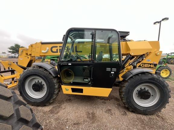 2023 Gehl DL12-55 Equipment Image0