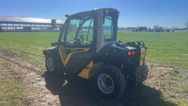 Image of Gehl GCT3-14 equipment image 2