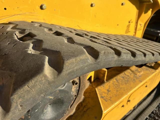 Image of Gehl RT165 equipment image 3