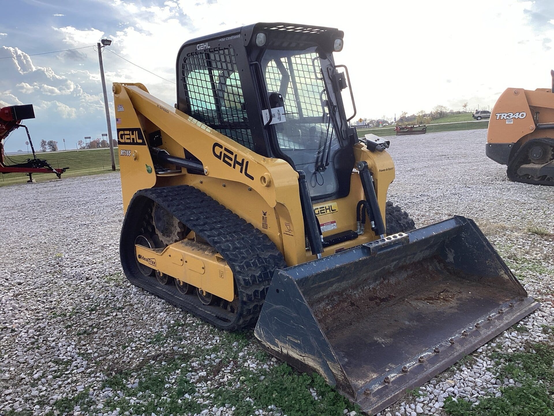 2023 Gehl RT165 Equipment Image0