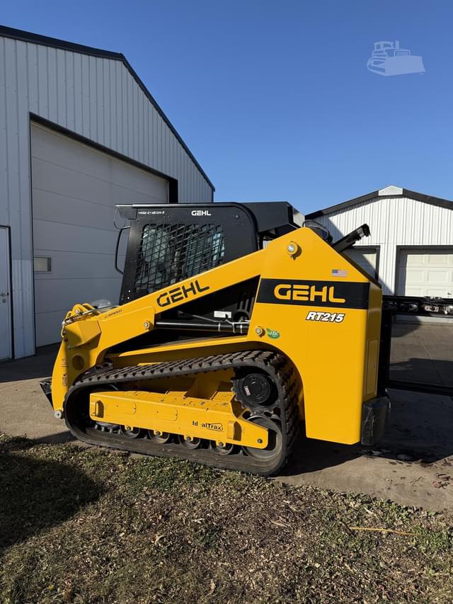 Image of Gehl RT215 equipment image 3