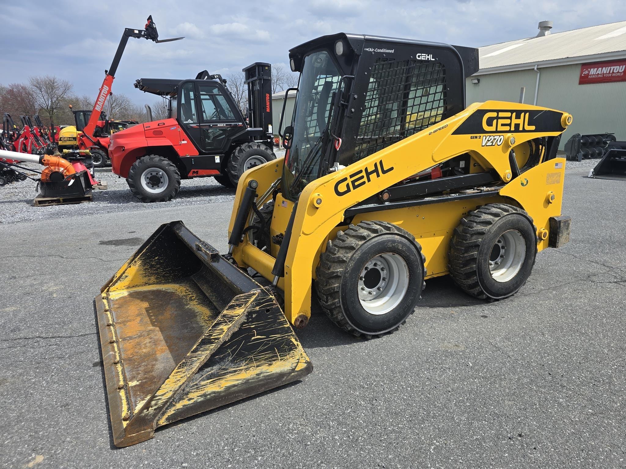 2023 Gehl V270 Equipment Image0