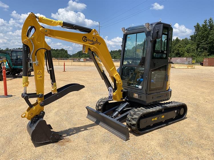 SOLD - 2023 CFG Industrial STE35SR Construction Compact Excavators ...