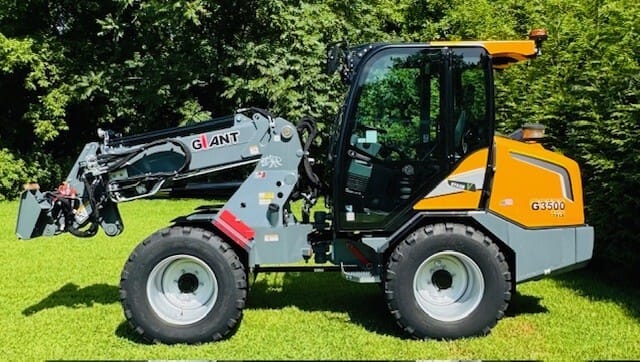 2023 Giant G3500 Tele Equipment Image0