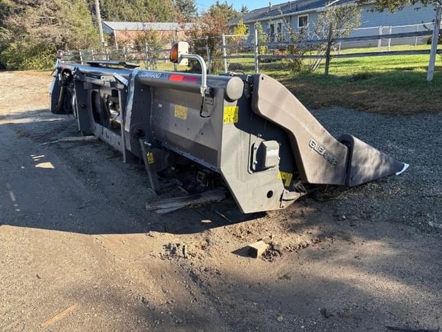 Image of Gleaner Command 3308 equipment image 3
